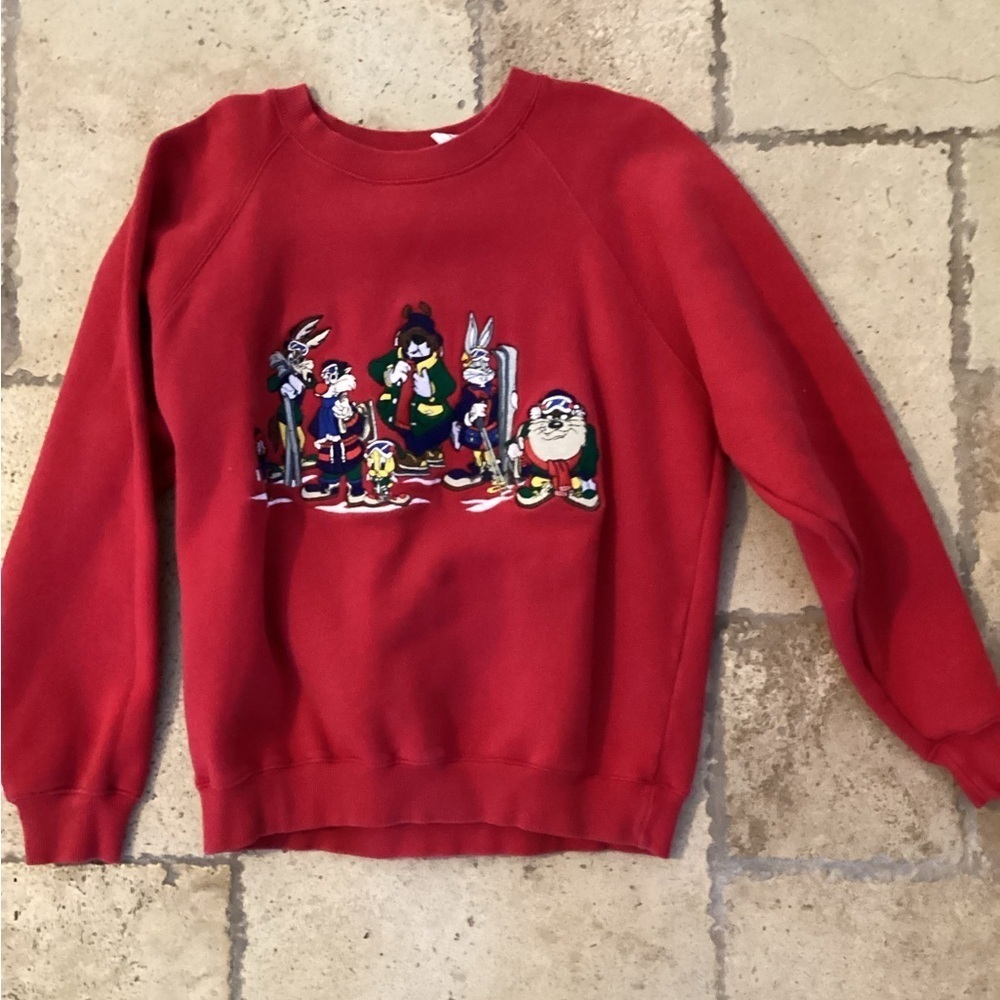 VTG Acme Clothing Looney Tunes Skiing Embroidery Pullover Sweatshirt Red M E564